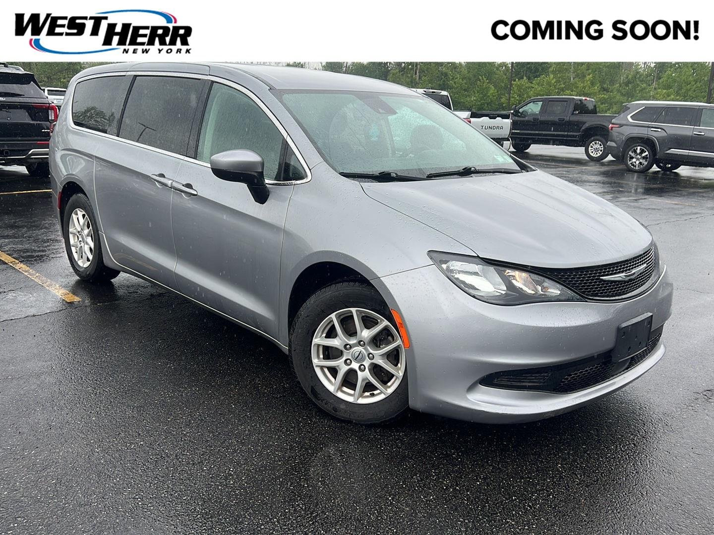 2021 Chrysler Voyager LX's photo