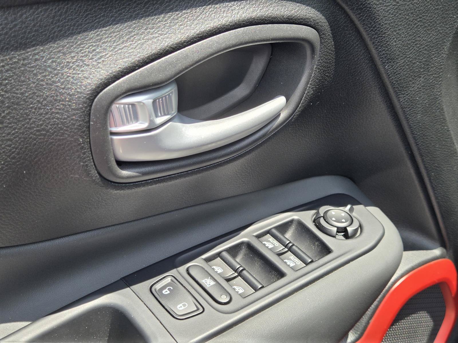 2023 Jeep Renegade Trailhawk - Photo 21