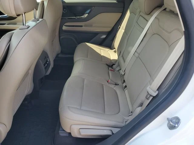 Used 2020 White Lincoln Reserve image 22