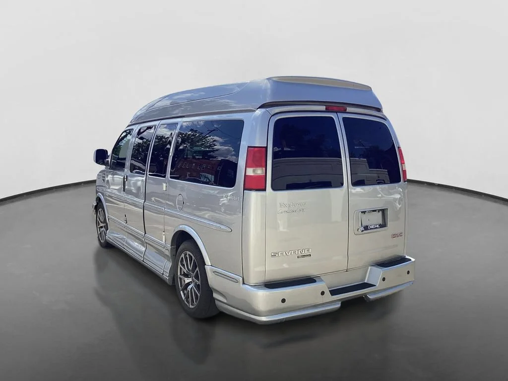 Used 2013 PURE SILVER METALLIC GMC Upfitter image 7