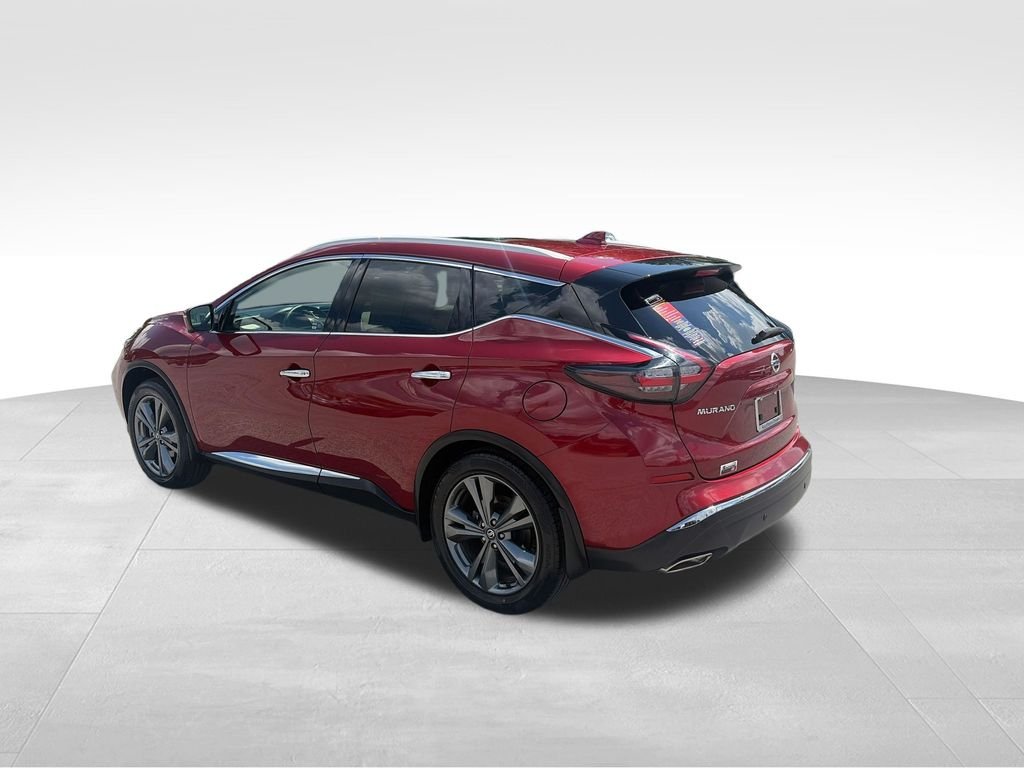 Used 2020 Cayenne Red Metallic Nissan Platinum image 4