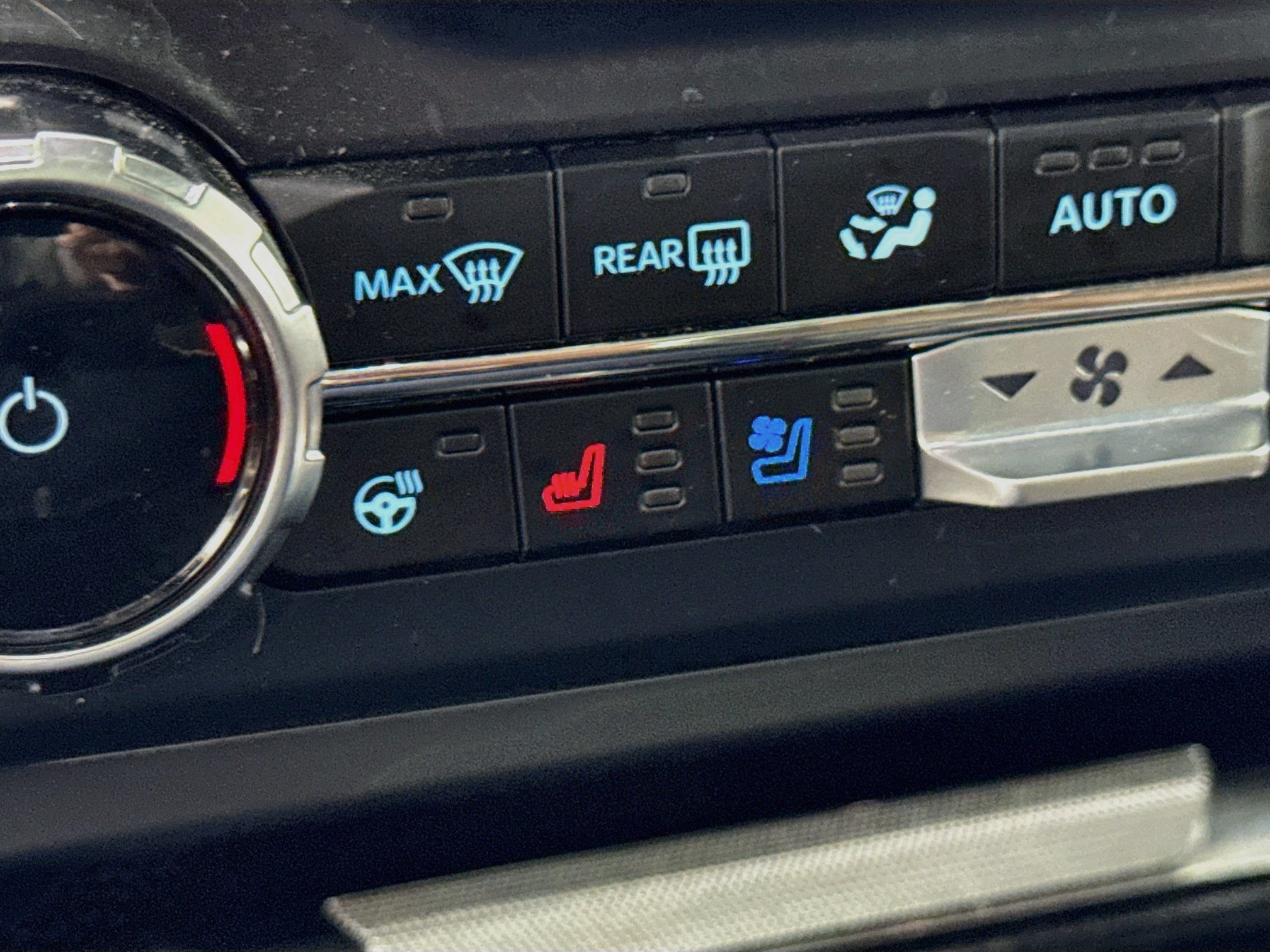 Used 2024  Ford King Ranch image 21