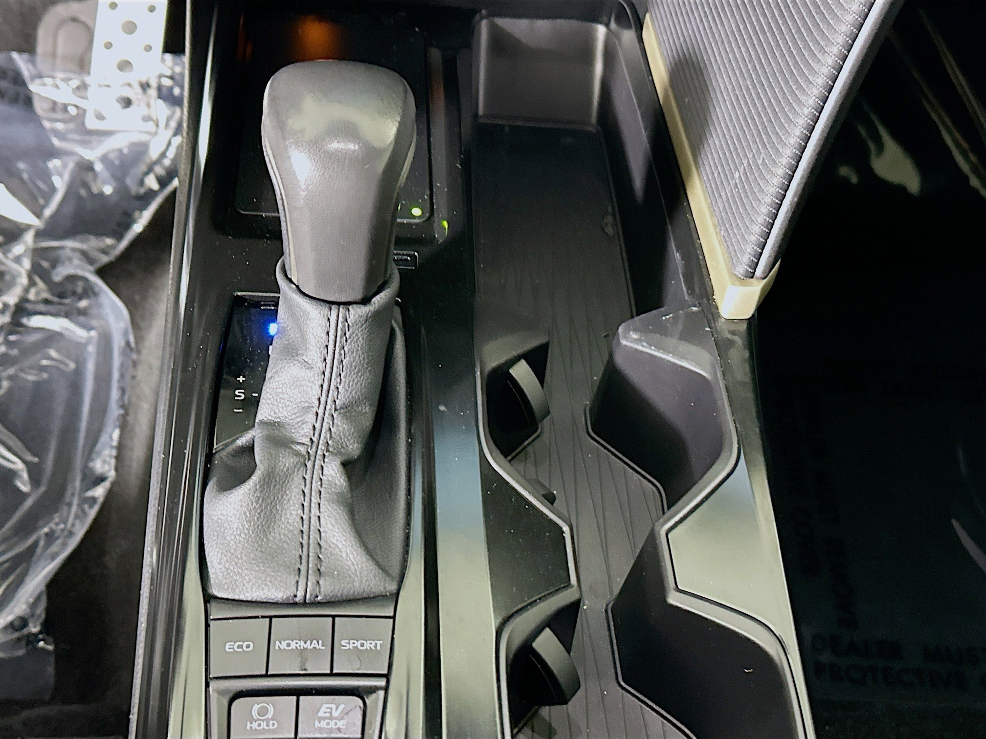 Certified Used 2025 Ice Toyota SE image 21