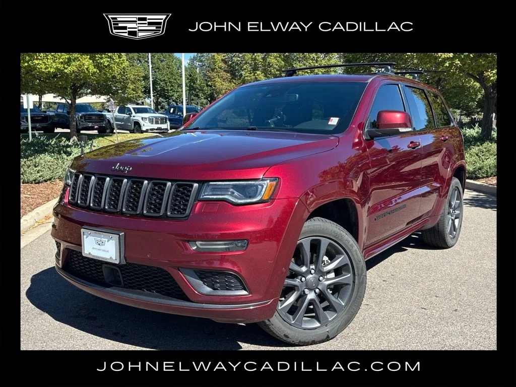 Used 2018 Red Jeep Overland image 1