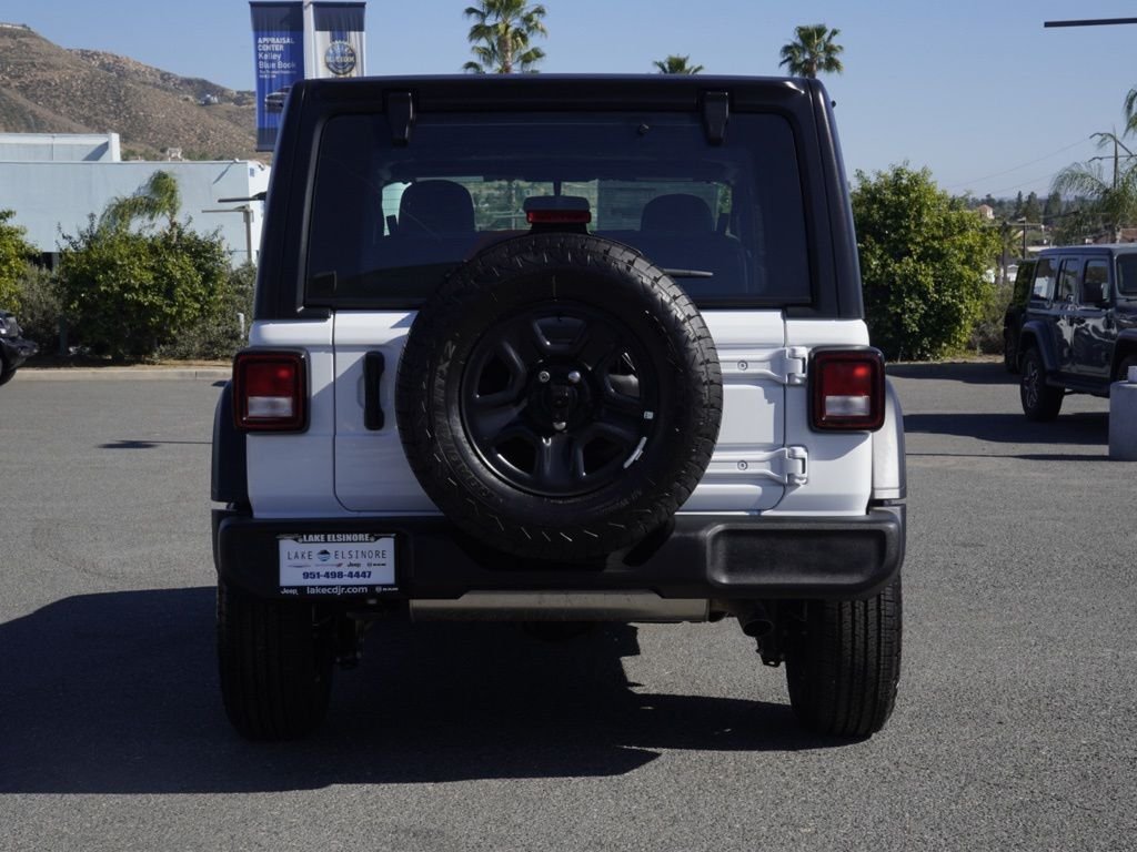 New 2026 Bright White Clear-Coat Exterior Paint Jeep Sport image 4