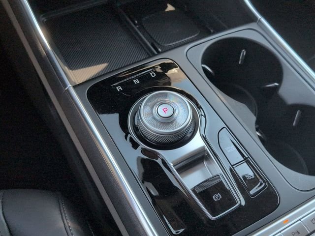New 2026 Snow White Pearl Kia EX image 20