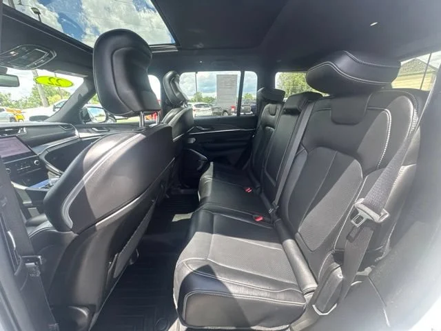 2022 Jeep Grand Cherokee Overland - Photo 21