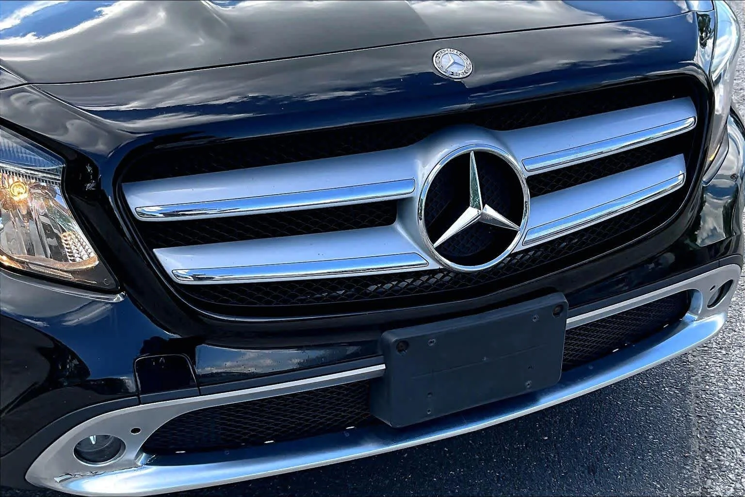 Used 2017 Night Black Mercedes-Benz GLA 250 image 30
