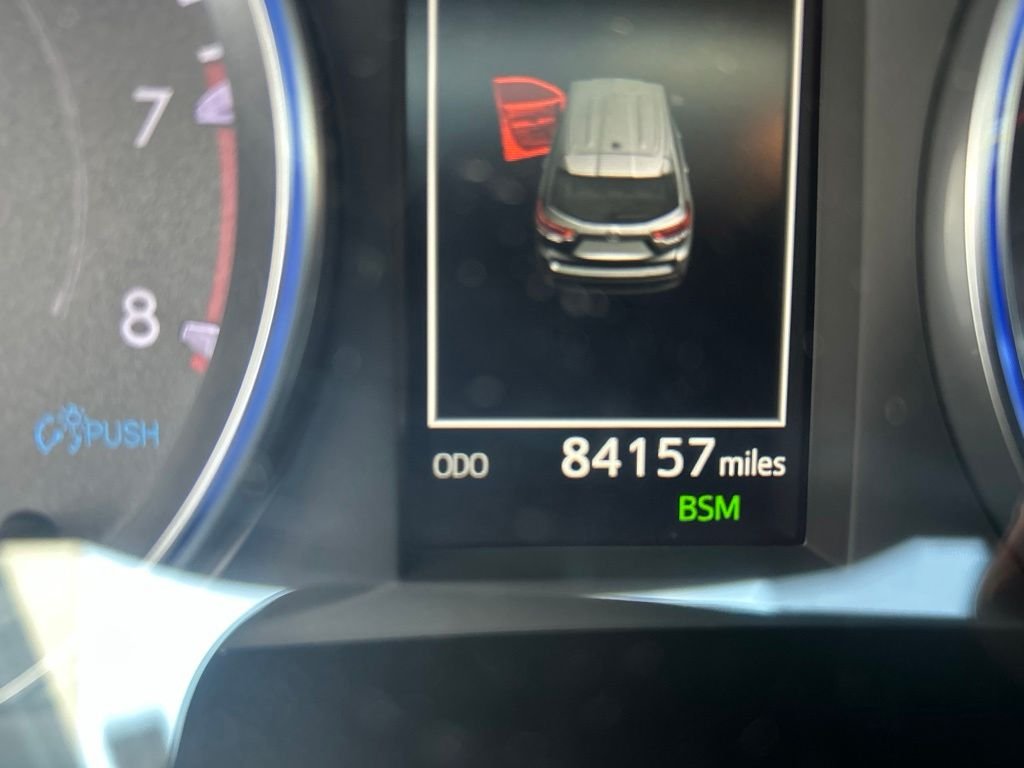 Used 2019 White Toyota XLE image 4