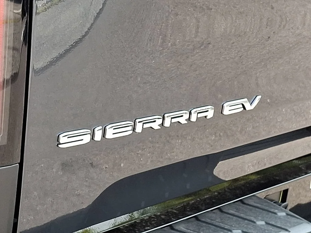 2026 GMC Sierra EV Elevation - Photo 12