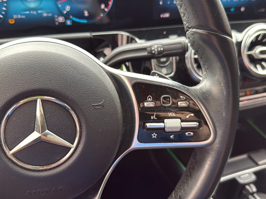 Used 2021 Black Mercedes-Benz GLA 250 image 15