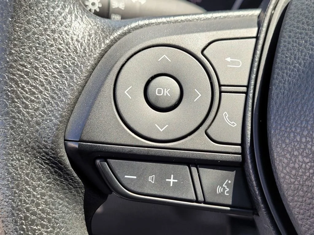 Used 2024  Toyota LE image 23