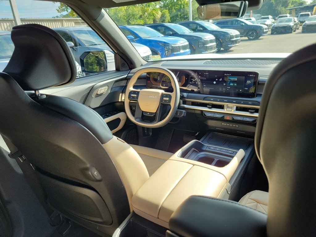 New 2027 Glacial White Pearl Kia EX image 14