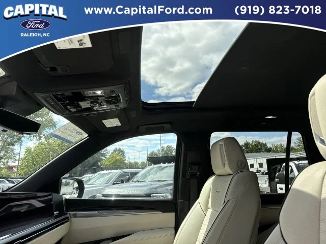 Used 2026 Green Cadillac Sport image 22