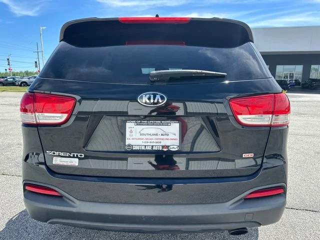 Used 2016 Black Kia LX image 5