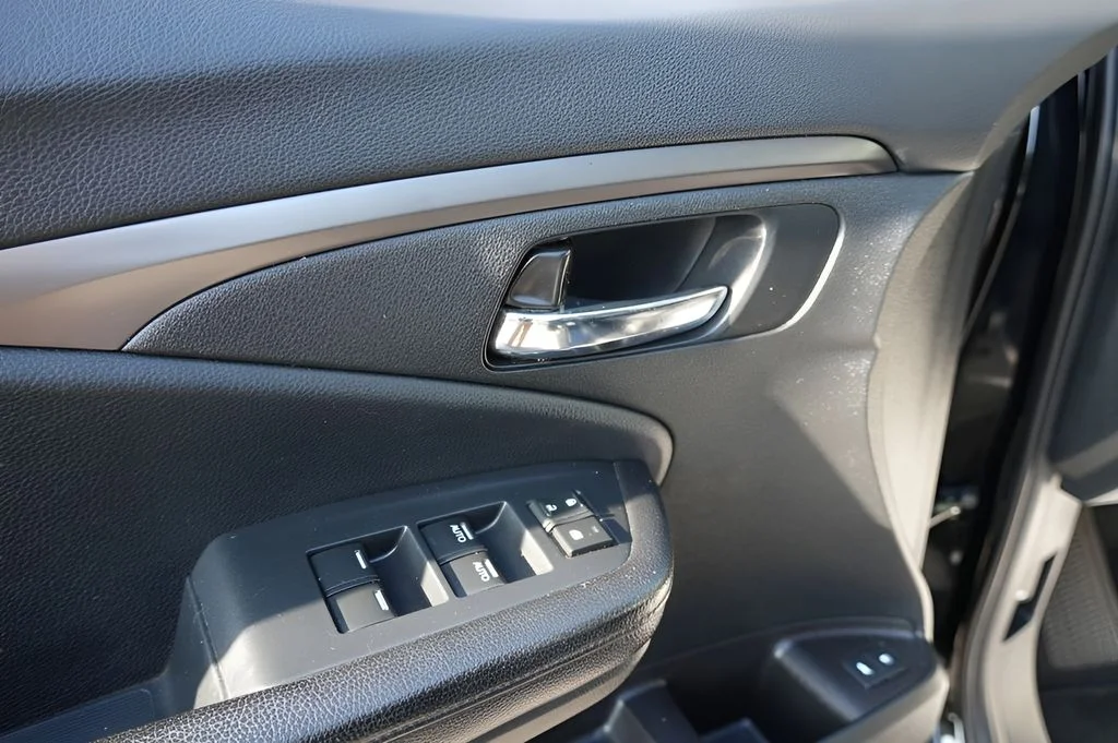 Used 2016 Black Honda EX-L image 17