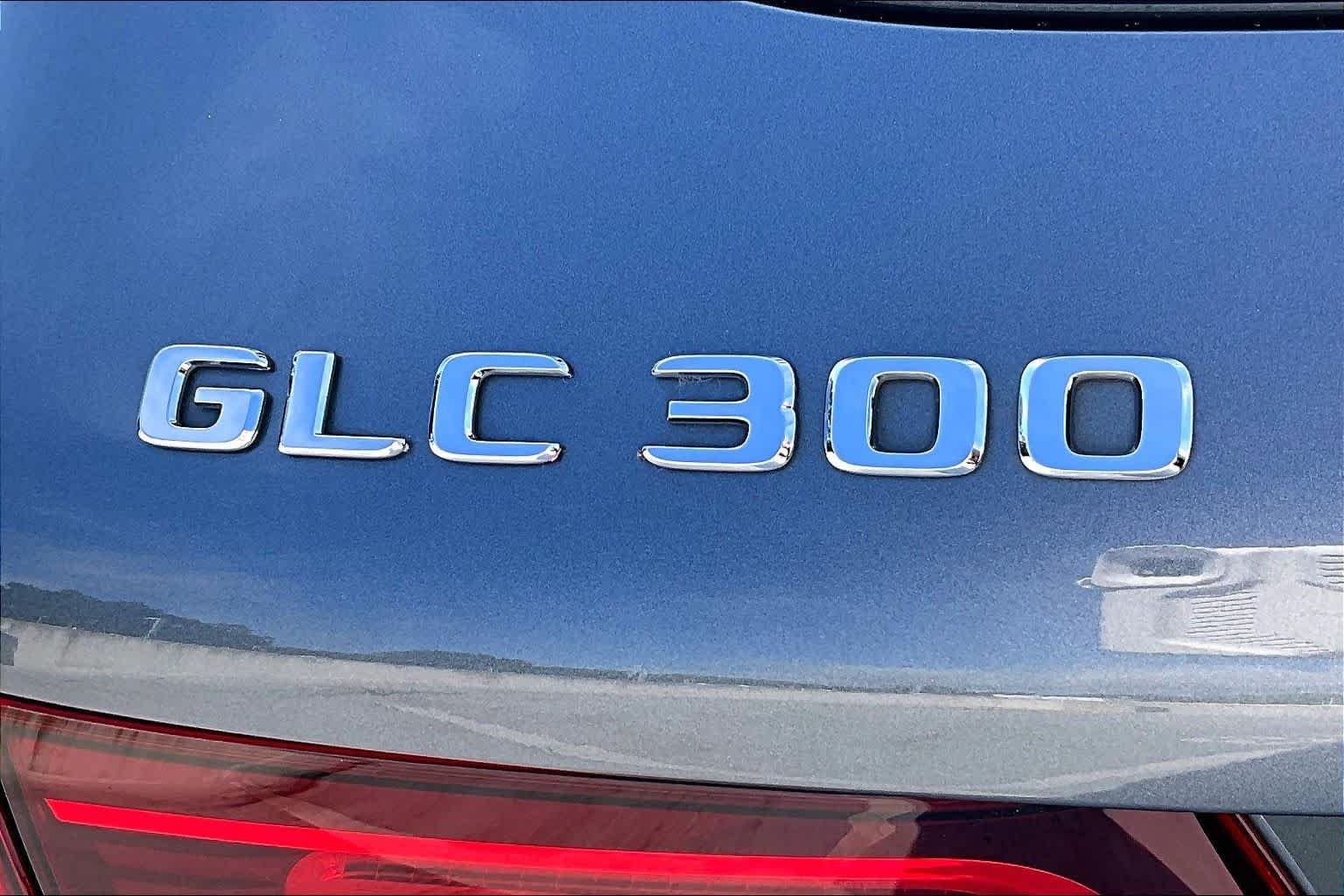 Used 2020 Selenite Grey Metallic Mercedes-Benz GLC 300 image 30