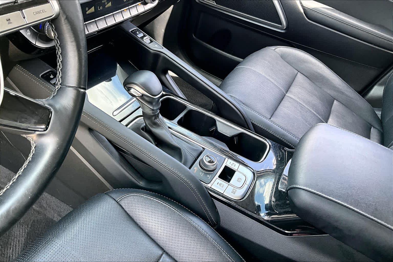 Used 2022 Glacial White Pearl Kia EX image 15