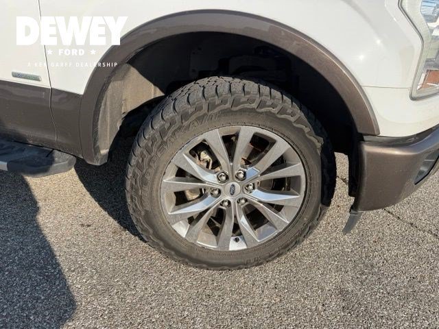 Used 2017 Oxford White Ford Lariat image 15