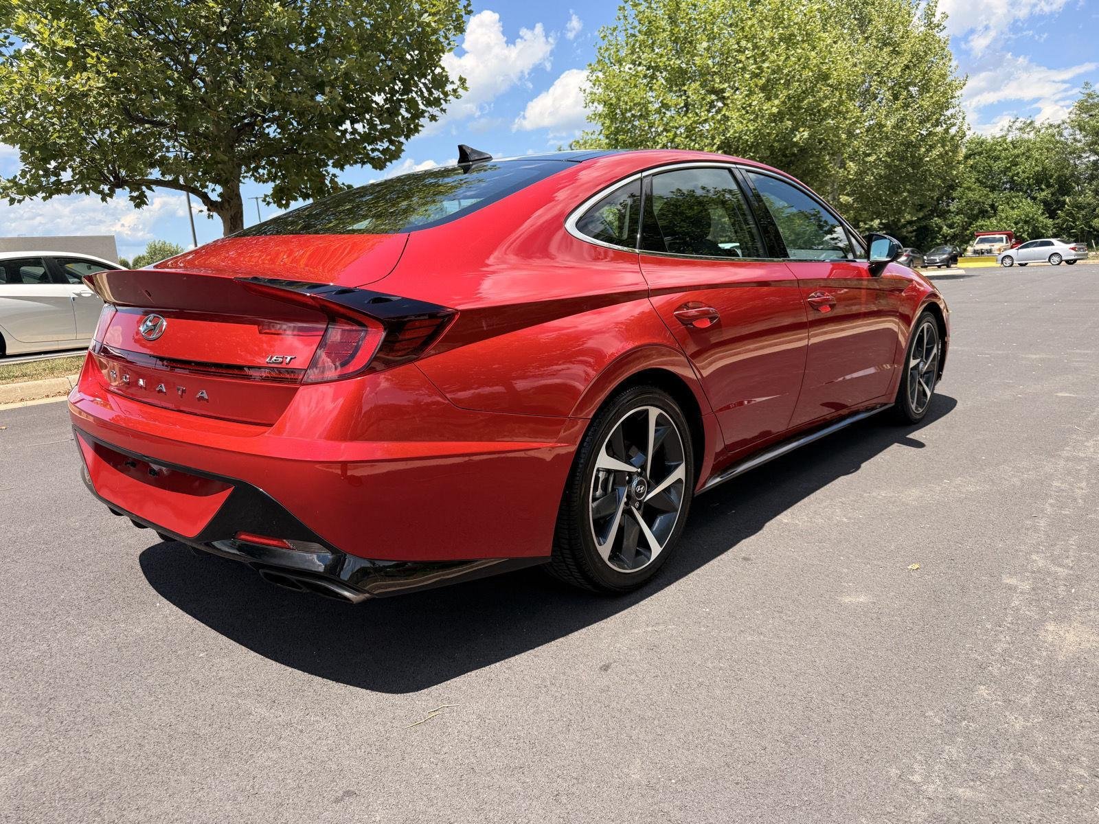 Used 2021 Calypso Red Hyundai SEL Plus image 3