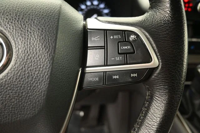 Used 2022 Gray Toyota XLE image 28