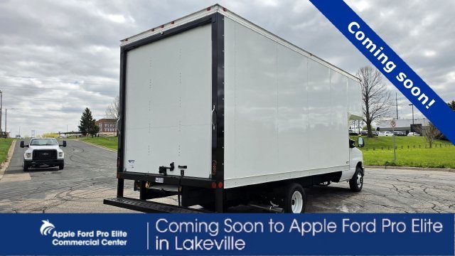 New 2027 Oxford White Ford Base image 3