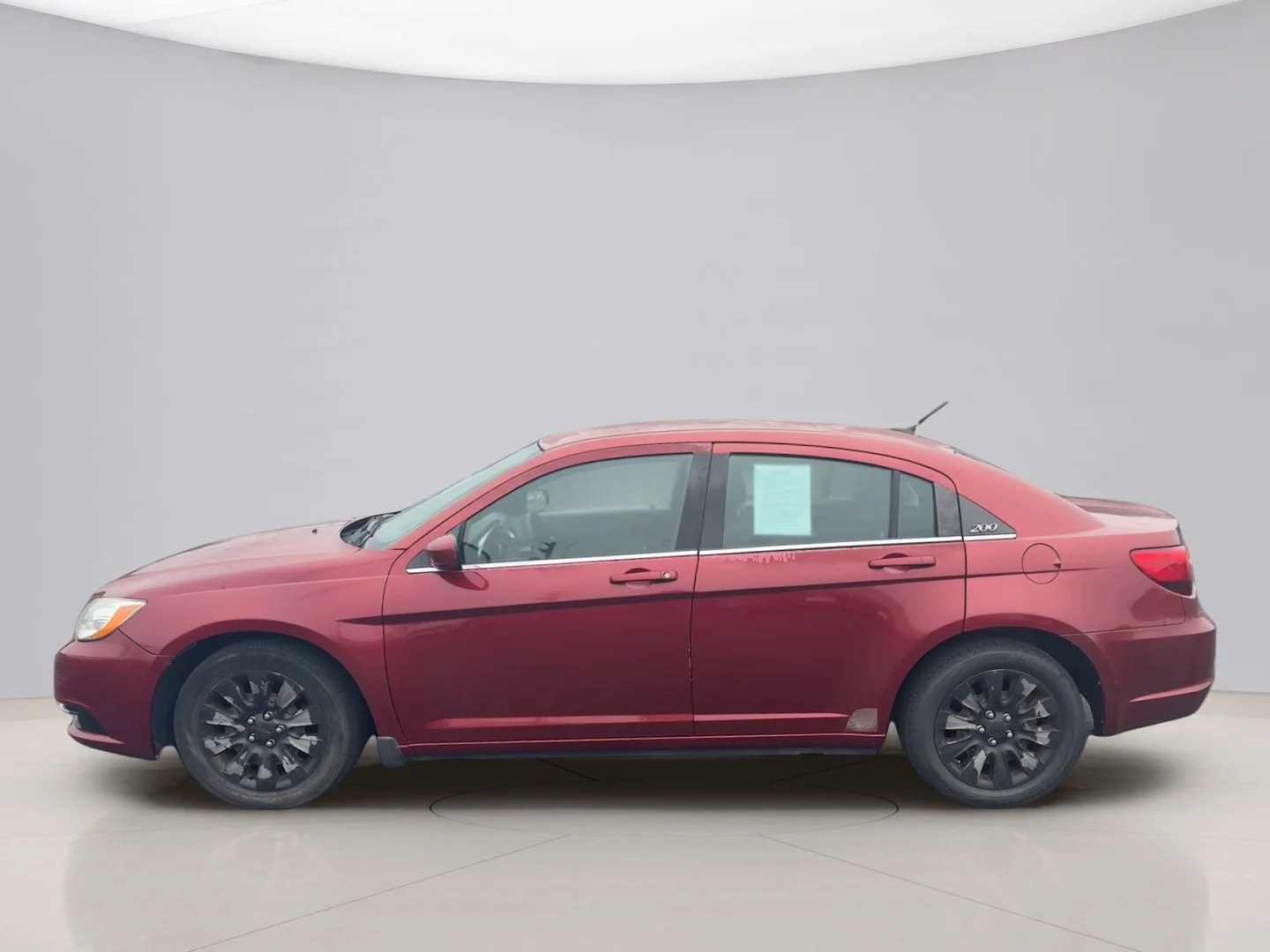 Used 2014 Red Chrysler LX image 2
