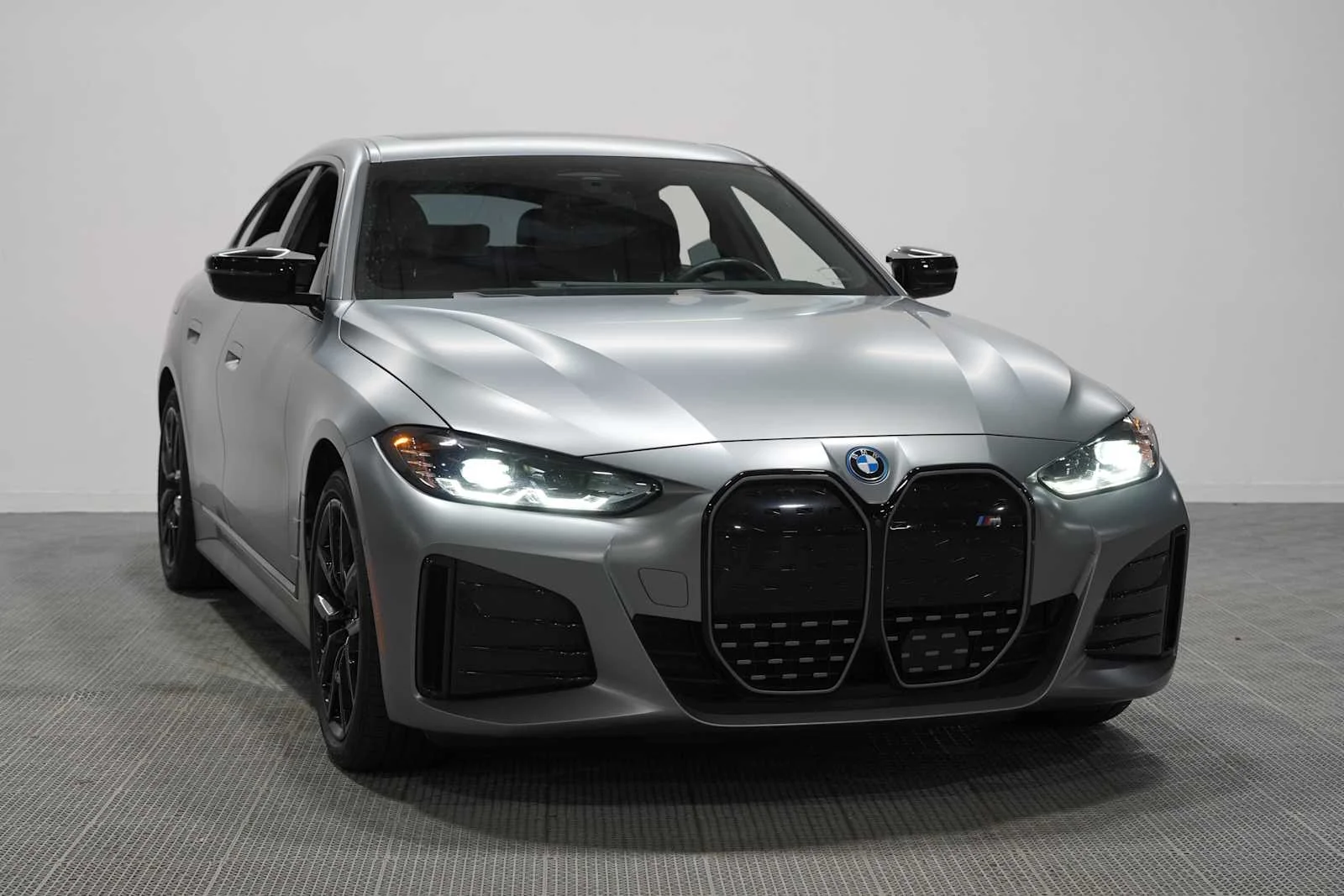 Certified Used 2024 Frozen Pure Grey II Metallic BMW M50 image 3