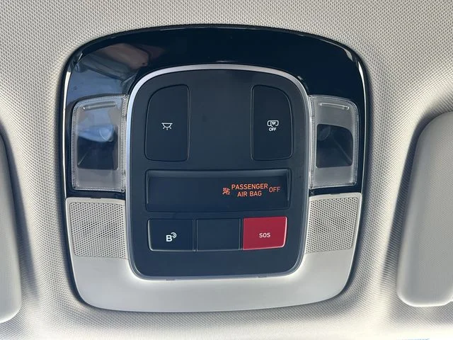 Used 2026 White Hyundai SEL Plus image 29