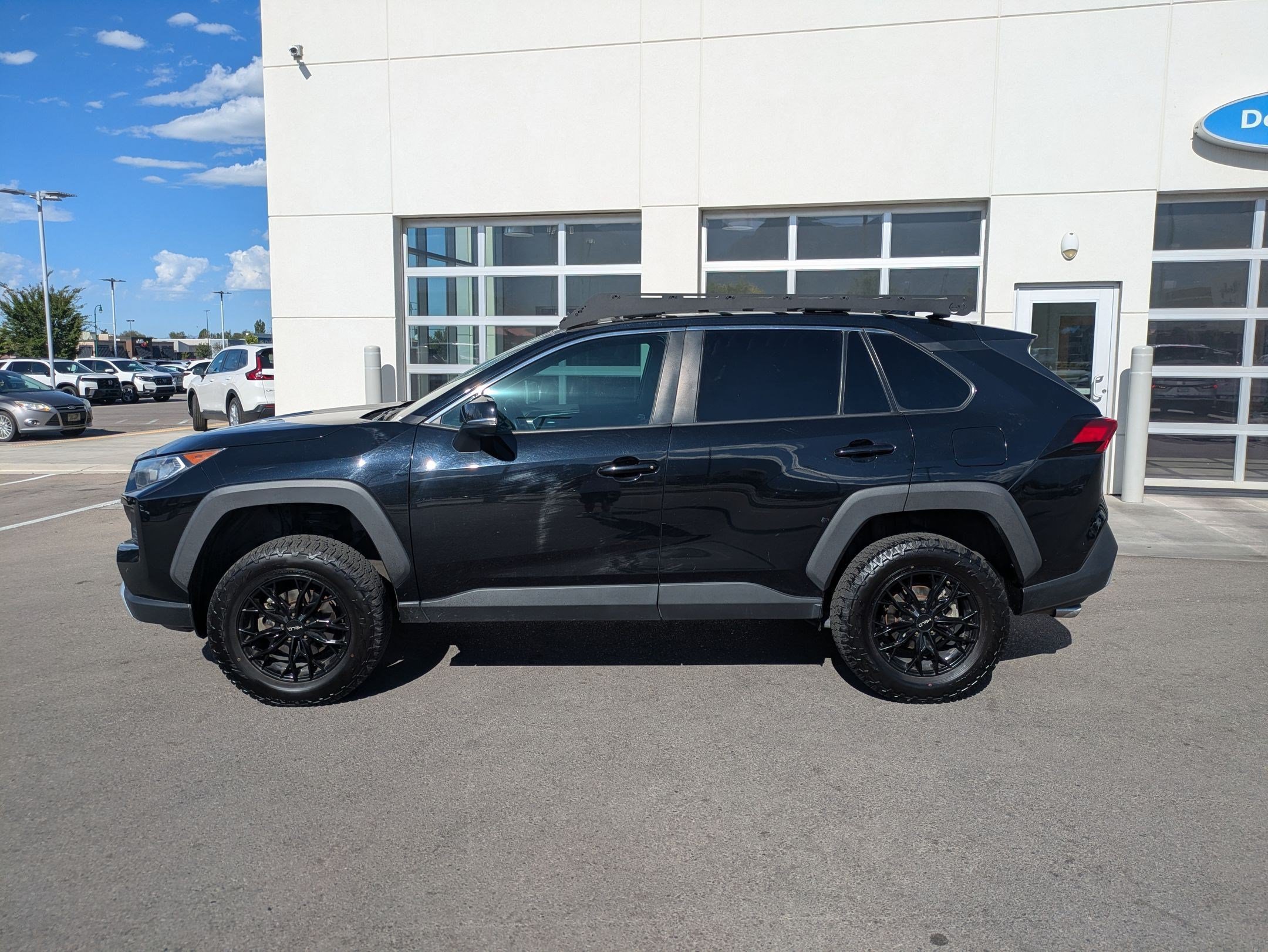 Used 2019 Midnight Black Metallic Toyota Adventure image 7