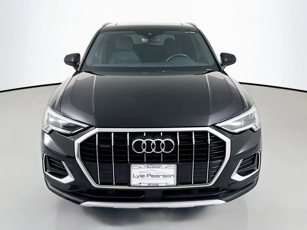 Used 2019 Mythos Black Metallic Audi 2.0T Premium Plus image 6