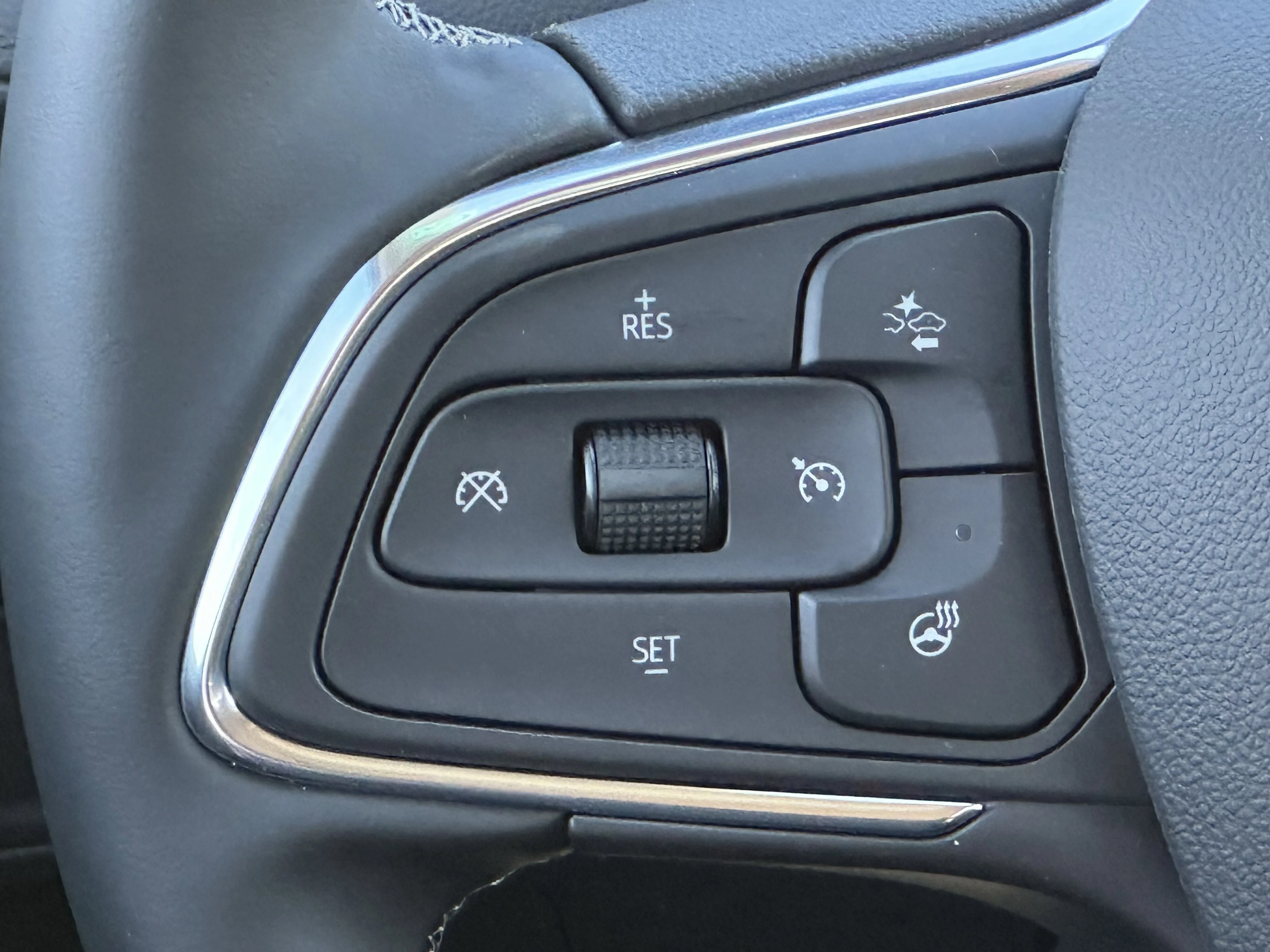 New 2026 White Frost Tricoat Buick Avenir image 12