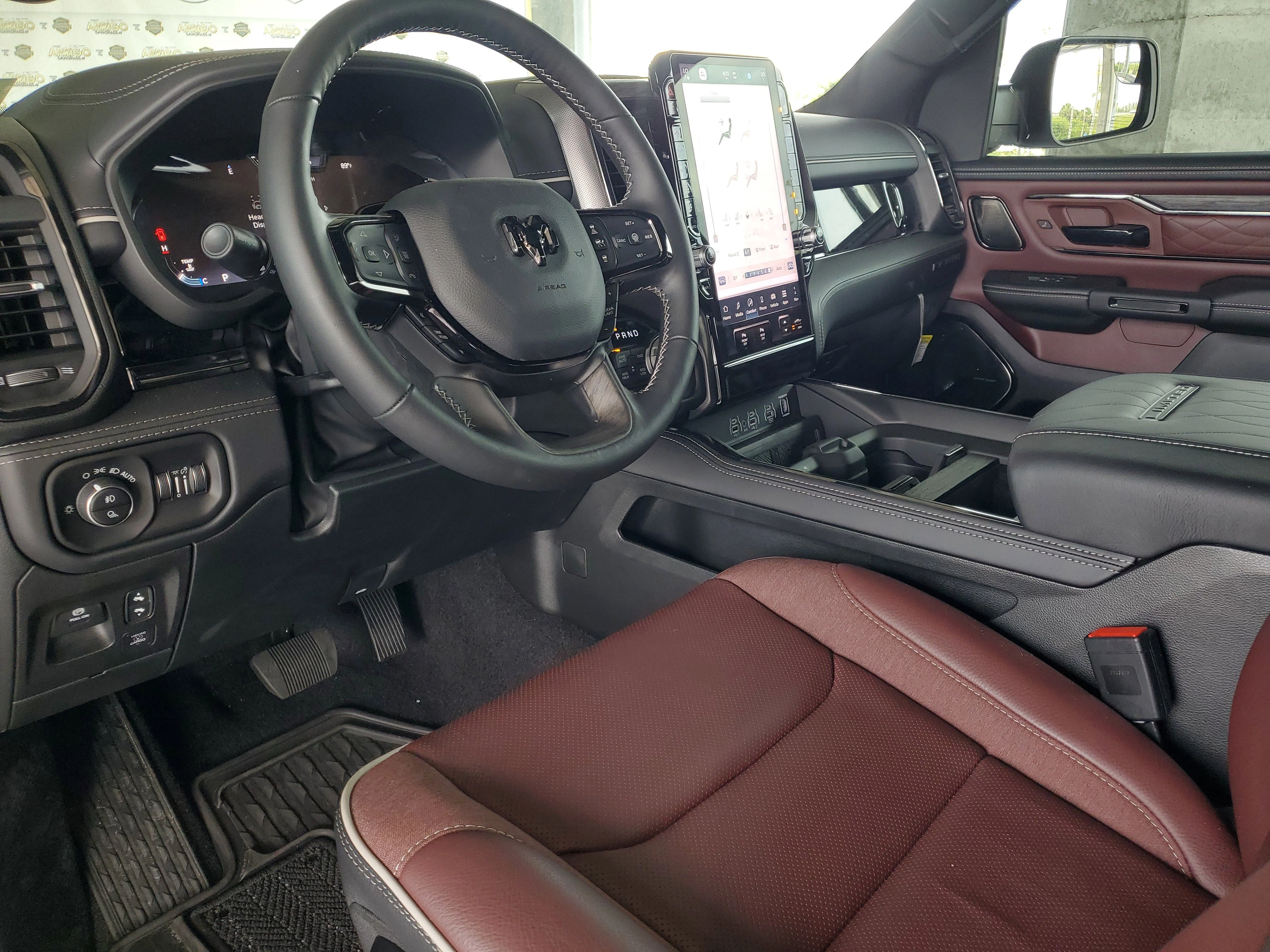 New 2026 Diamond Black Crystal Pearl-Coat Exterior Paint RAM Limited image 16