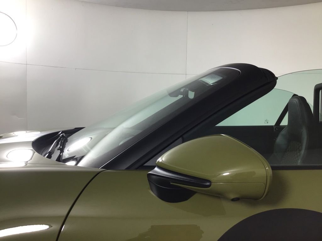 New 2026 Olive Neo Porsche  image 18