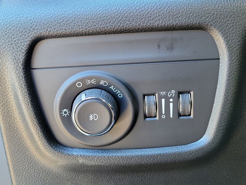 New 2026 Silver Zynith Jeep Limited image 26