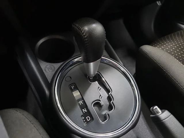 Used 2016 Black Mitsubishi ES image 21