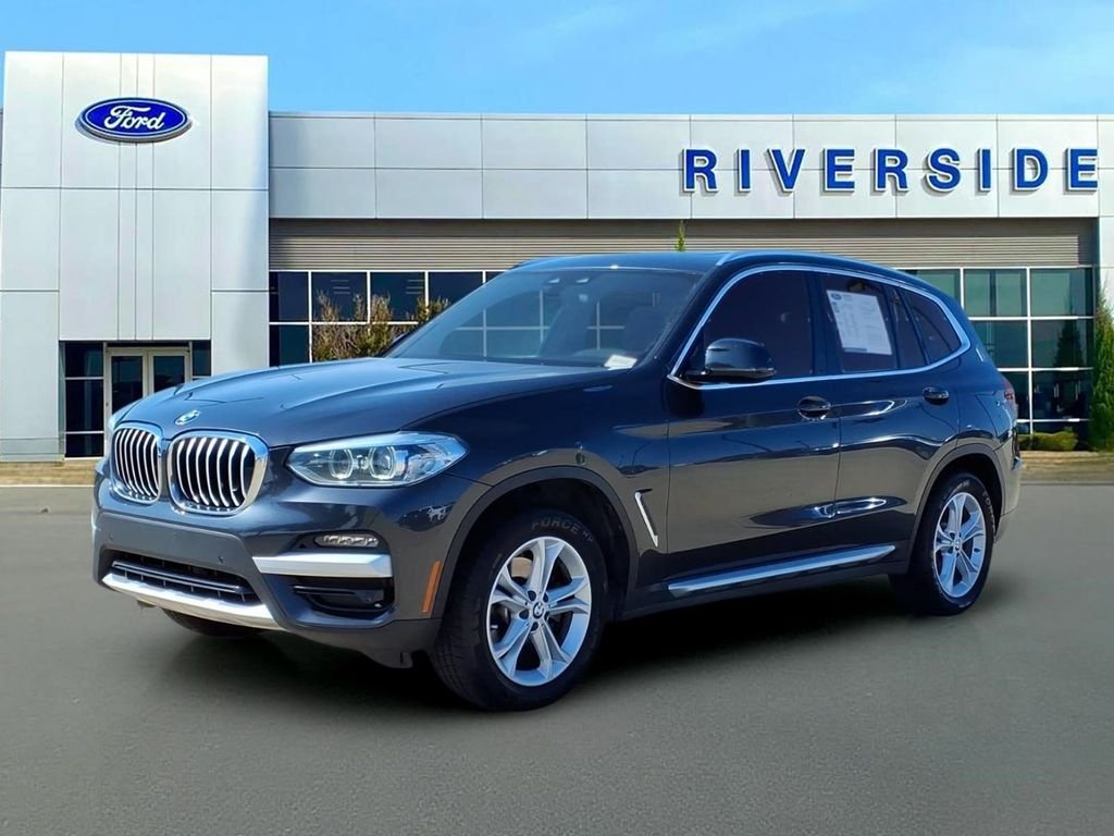 Used 2020 Dark Graphite BMW xDrive30i image 3