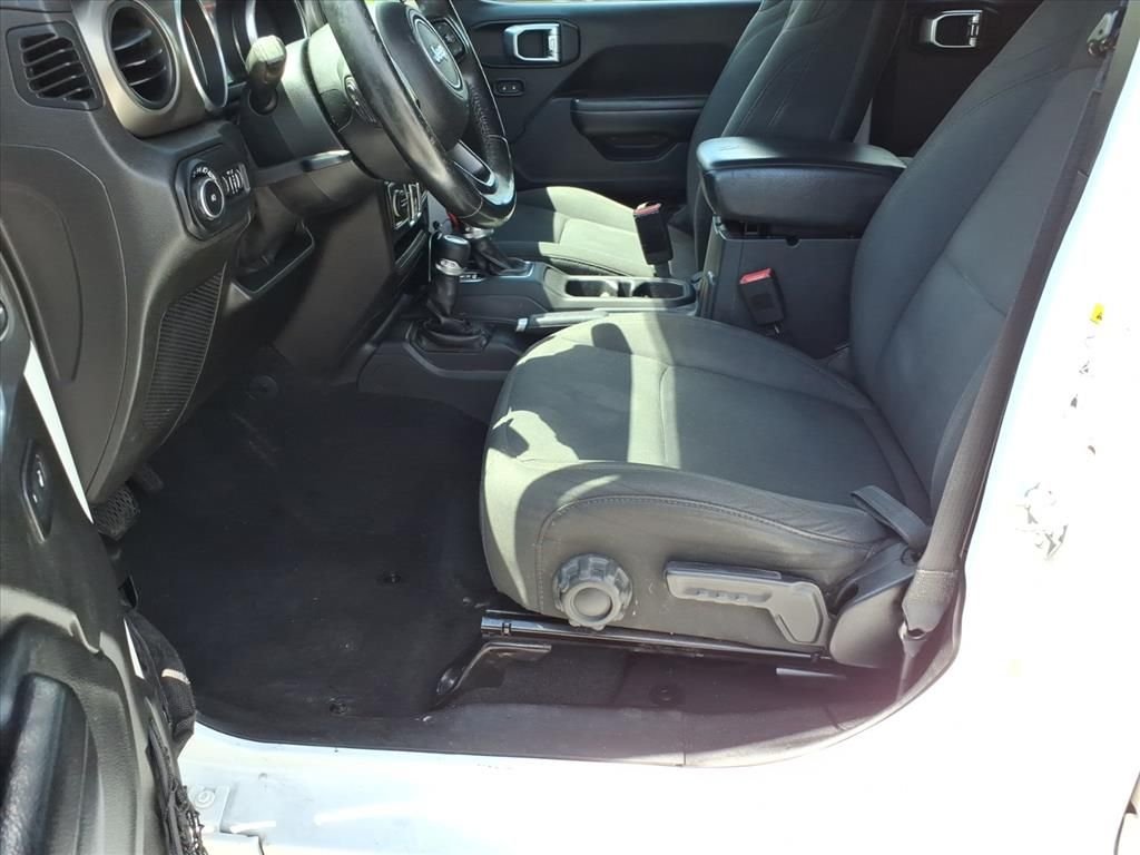 Used 2018 White Jeep Unlimited Sport S image 12