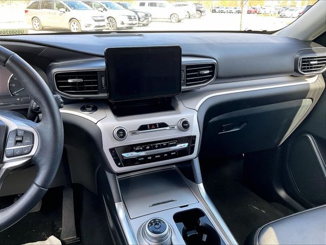 Used 2023 White Ford XLT image 19
