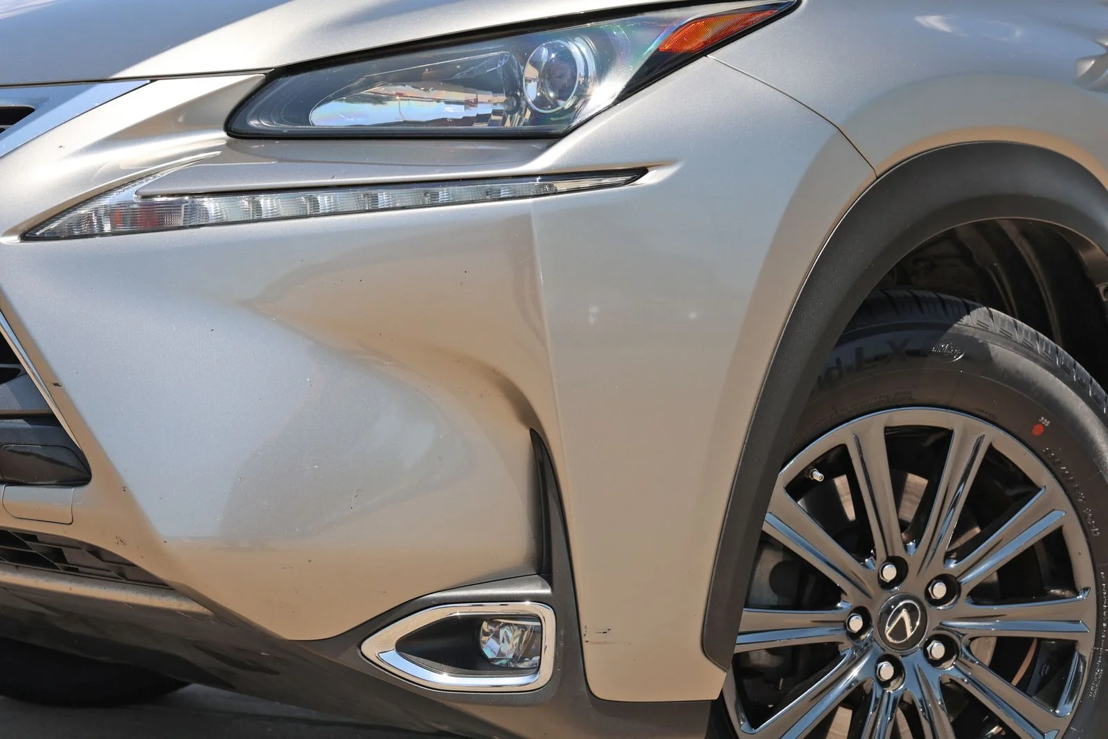 Used 2016 Silver Lexus 200t image 10