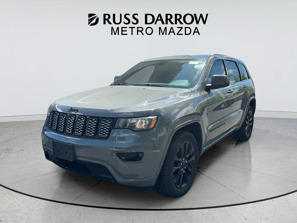 Used 2020 Gray Jeep Altitude image 1