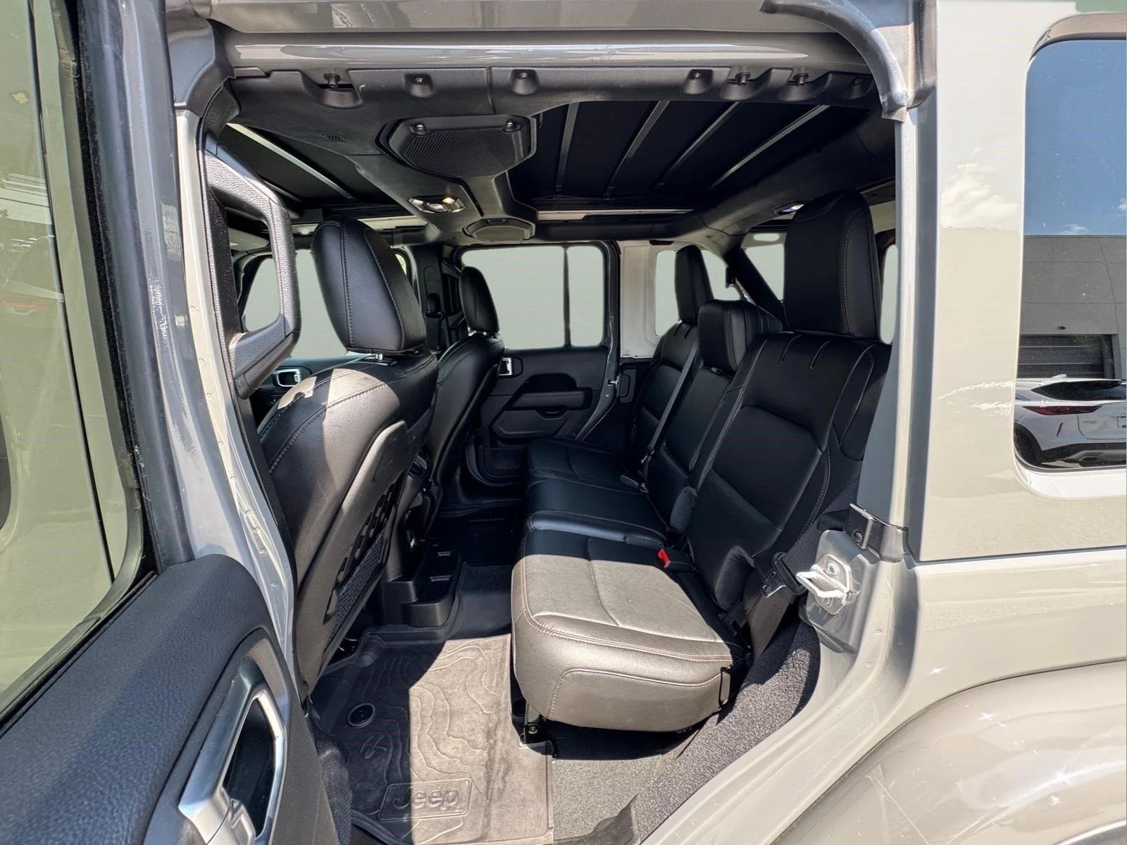 Used 2023 Sting-Gray Clearcoat Jeep Rubicon 392 image 16