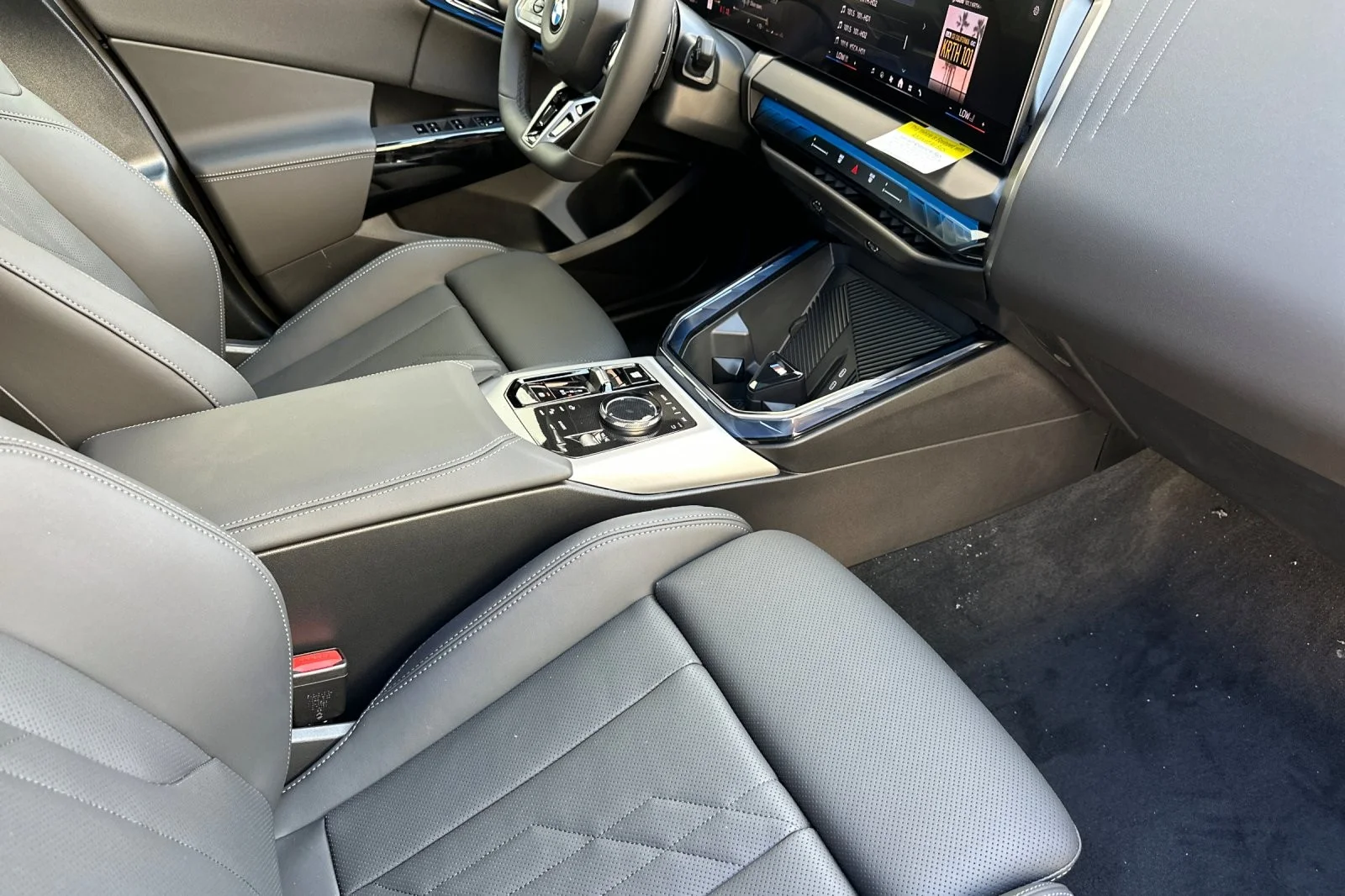 New 2026 Black Sapphire Metallic BMW 30 xDrive image 15