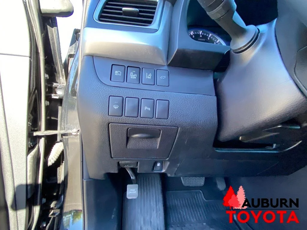 Used 2016 Midnight Black Metallic Toyota Limited image 42