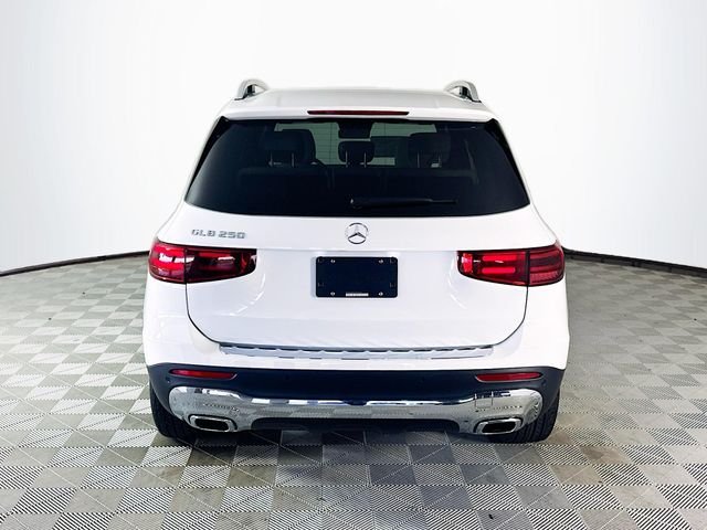 New 2026 Polar White Mercedes-Benz GLB 250 image 6