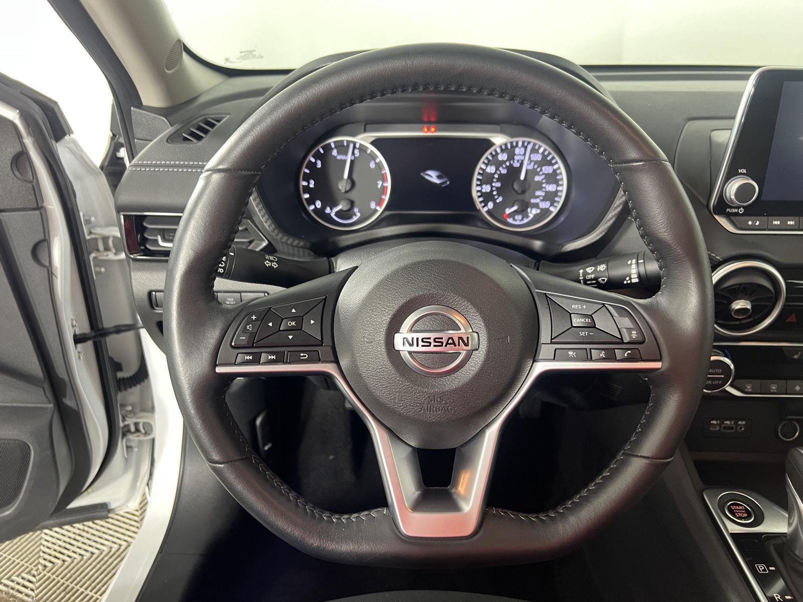 Used 2023 Aspen White Tricoat Nissan SV image 11