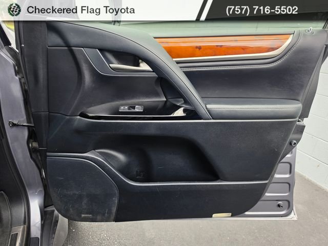 Used 2018 Nebula Gray Pearl Lexus 570 image 47