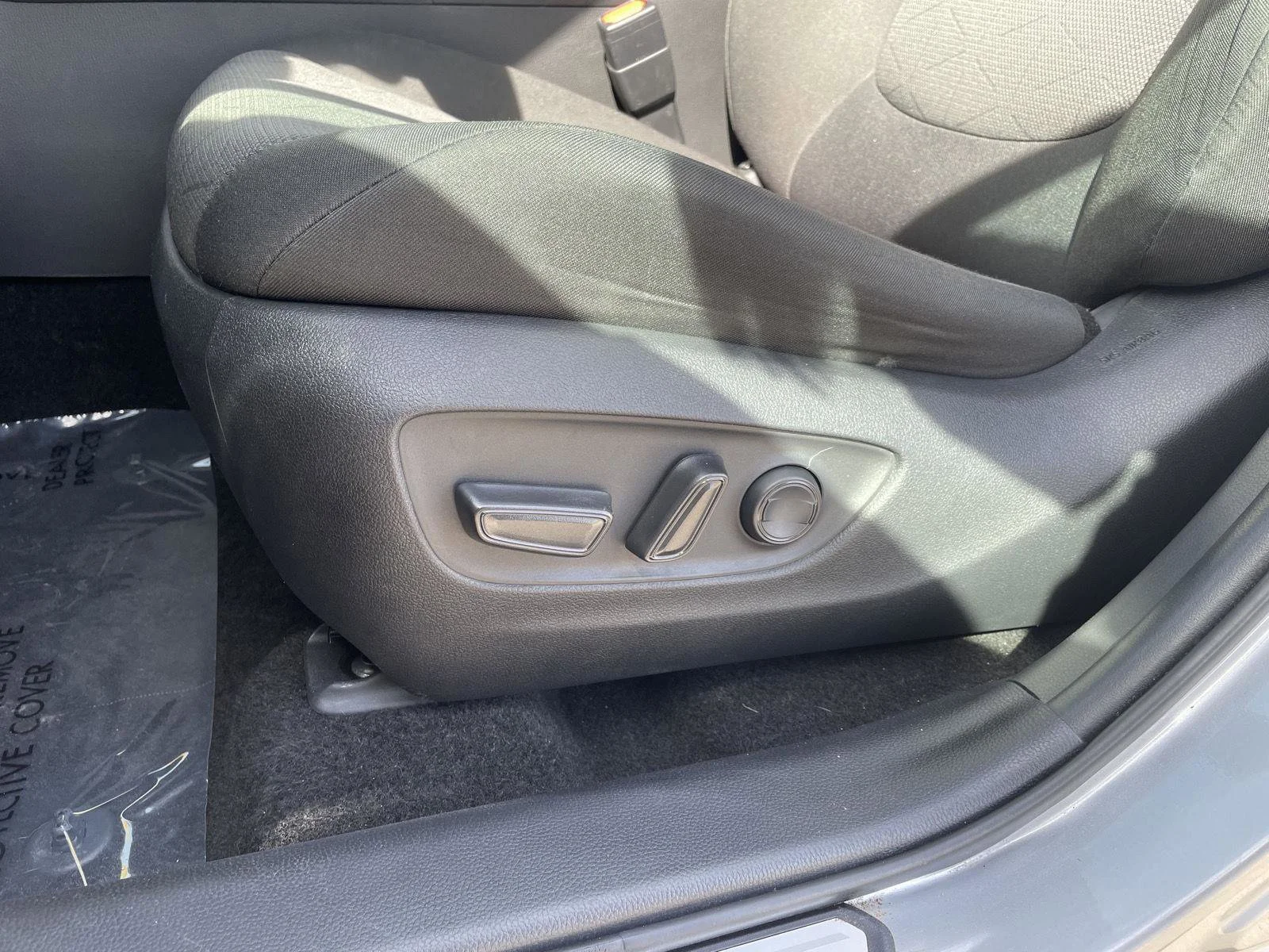 Used 2021 Silver Sky Metallic Toyota Hybrid XLE image 15
