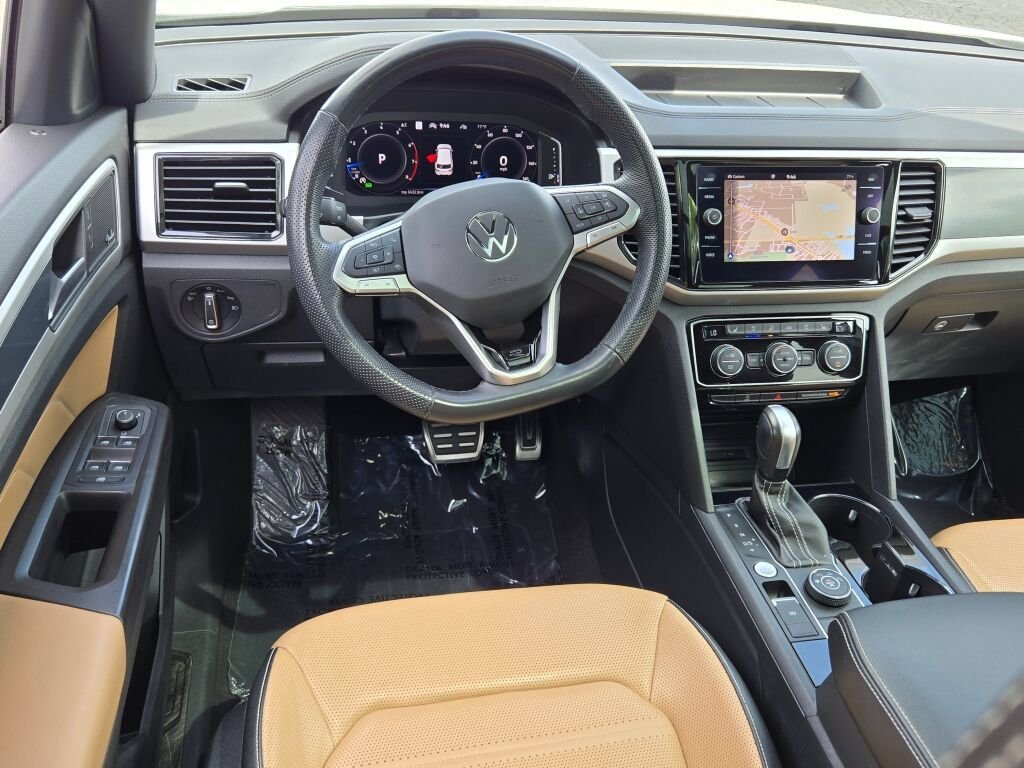 Used 2022 White Volkswagen 3.6L V6 SEL Premium R-Line image 20