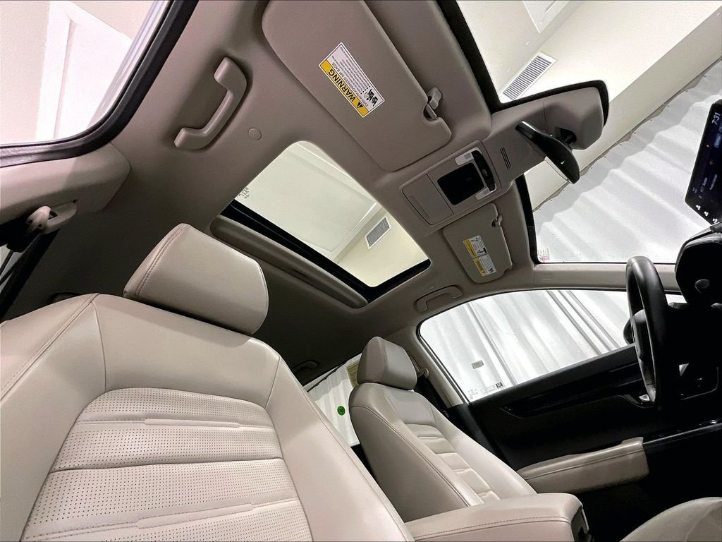 Used 2025 Platinum White Pearl Honda EX-L image 22